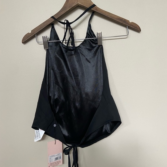 🔸 Missguided 🔸 open back halter top - Picture 2 of 6